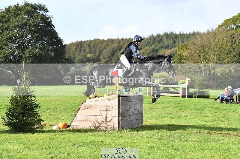 231020-115118-07245 - 054-PORSCHE-Coco.Lanni-XC