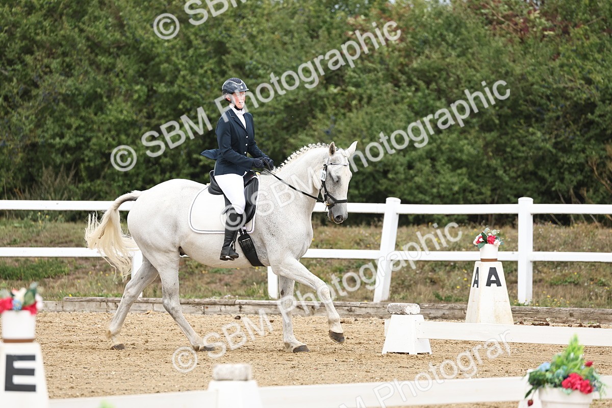 SBM_002644 - Class 7 - Novice 2 Warm Up