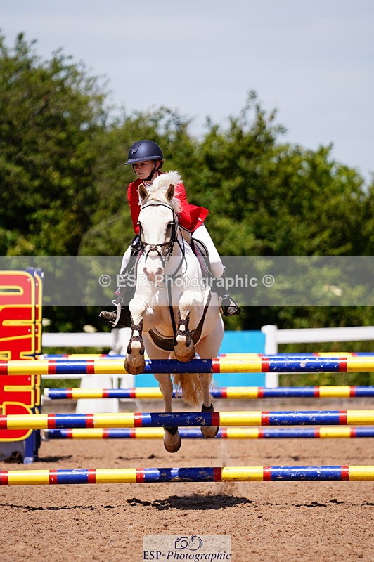 240629A-120312-05167 - Cls 18 Newcomers and 1m Open