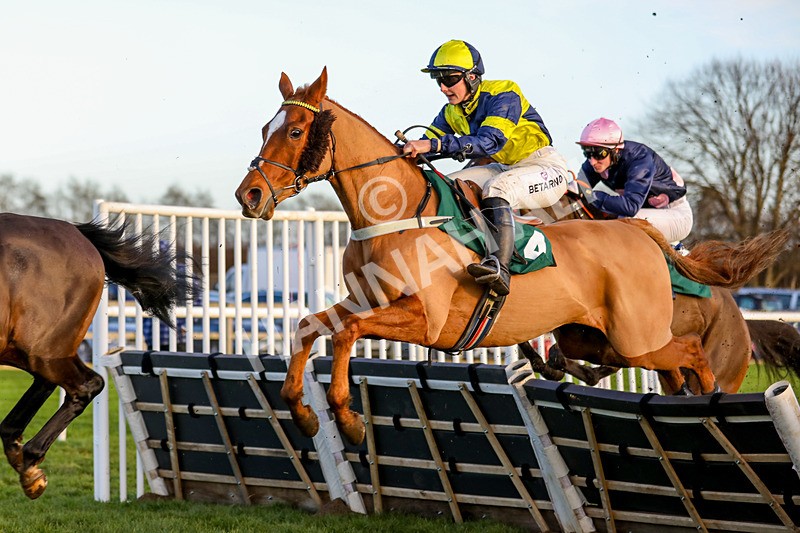 010124-Race 4-Justus-4080 - Race 4