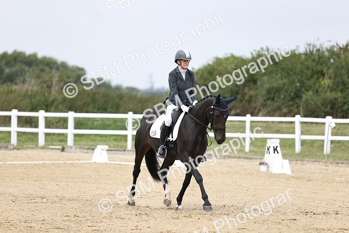 SBM_016918 - Class 14 Novice 23 - 11.53-12.56