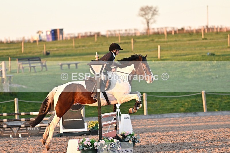 250401-192909-01026 - 90cm Classes