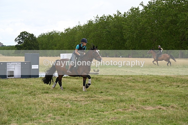 WJ6_4786 - Time at Jump 13:04 to 13:34