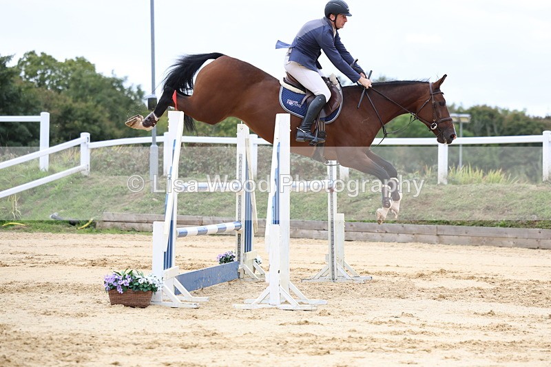 3E7A3468 - Class 9: Senior Foxhunter/1.20 open