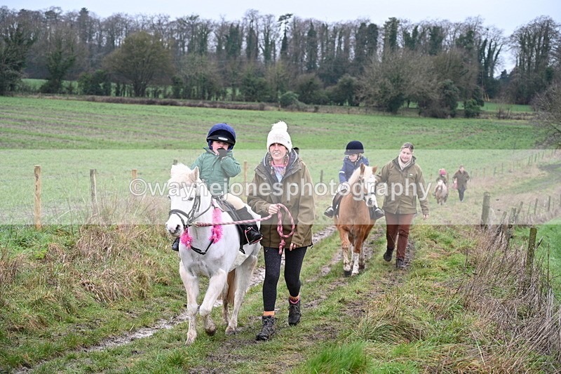 WJ7_9521 - Walk out..