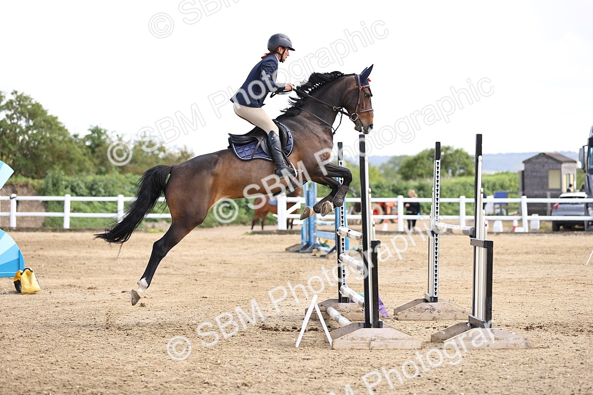 SBM_004069 - Class 17 - Senior Newcomers - 1.10m