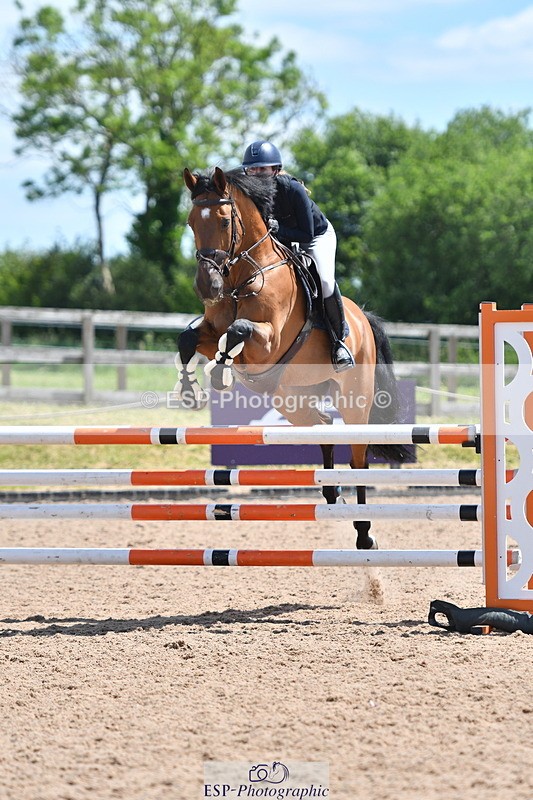 240609A-132419-05628 - Cls 18 Snr Newcomers and 1.10m Open