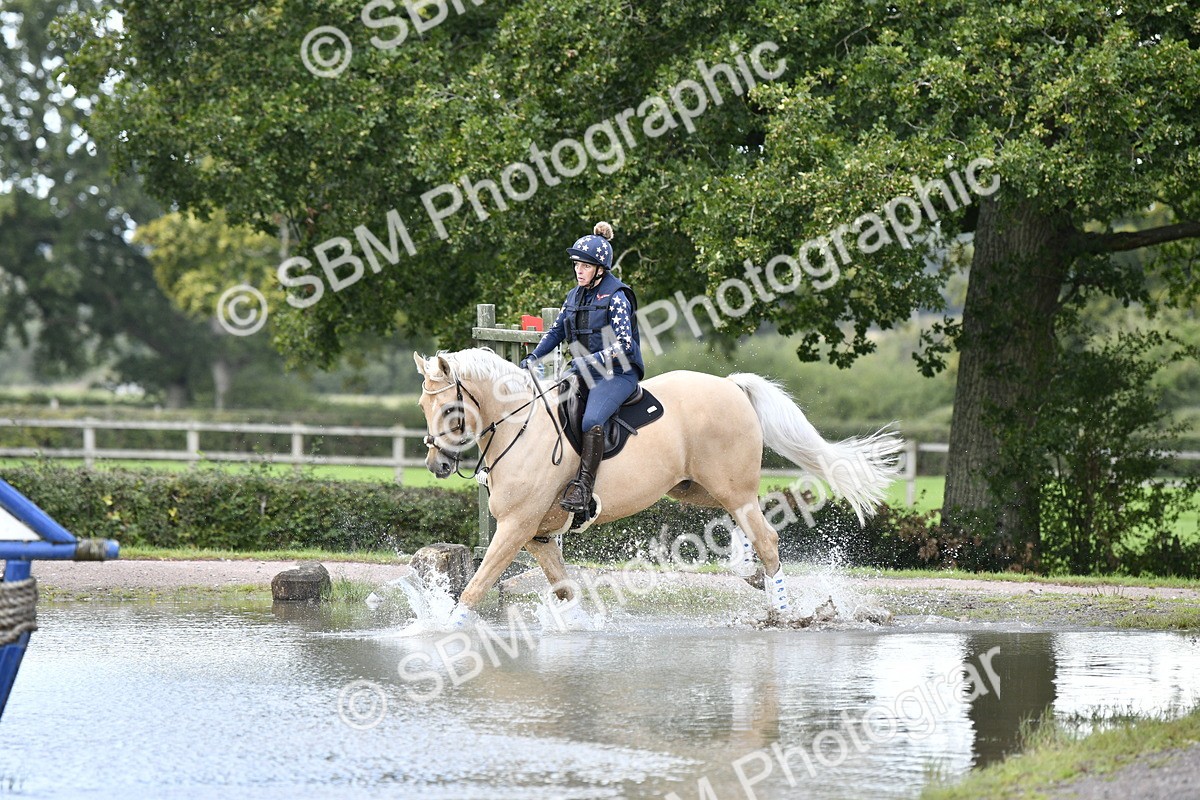 SBM_21706_E9 - Eventers Challenge 60cm Challenge - Clare Blakey