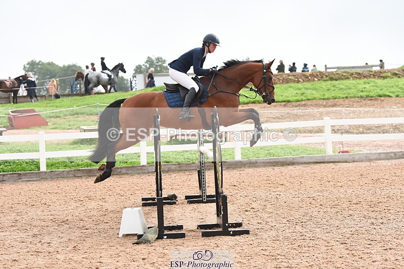 230902A-113124-00608 - Cls 8 1.05m Amateur Quali