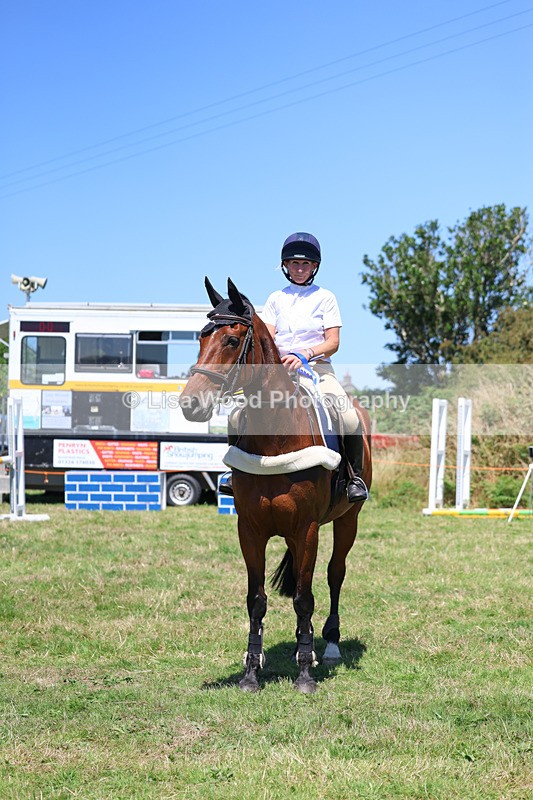 3E7A5704 - Class 9: Senior British Novice/90cm open