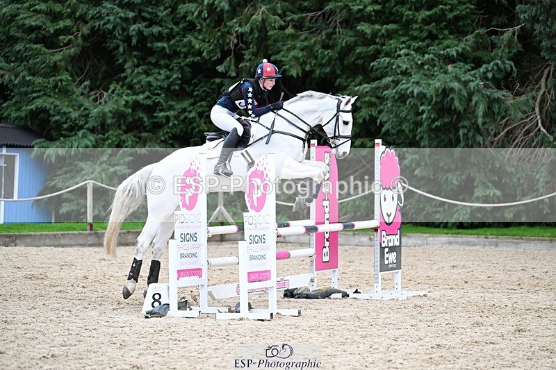 241117-143216-04623 - Cls 3 90-95cm 14.00 to 15.00