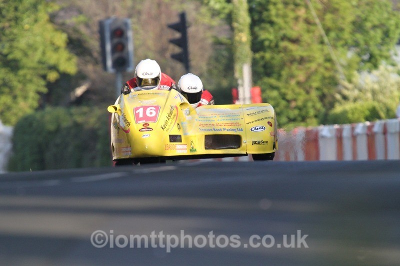 IMG_5483 - Thursday Practice - TT 2013 Side Car