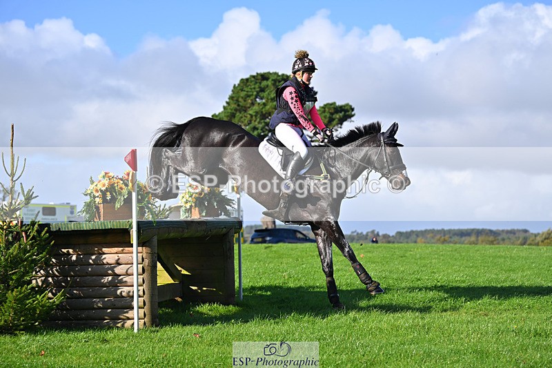 241025-103518-06592 - 002-Ellie.Fredericks-BRITANNIA'S.OLIVE