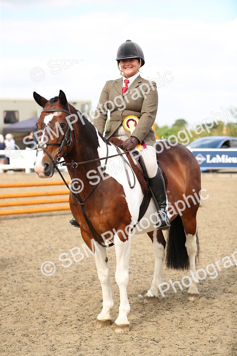 SBM_05668 - Class 48a Style & Performance 70cm (15-19)