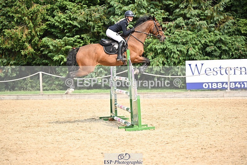240818-152620-05210 - Cls 12A Snr Foxhunter & 1.20m Open