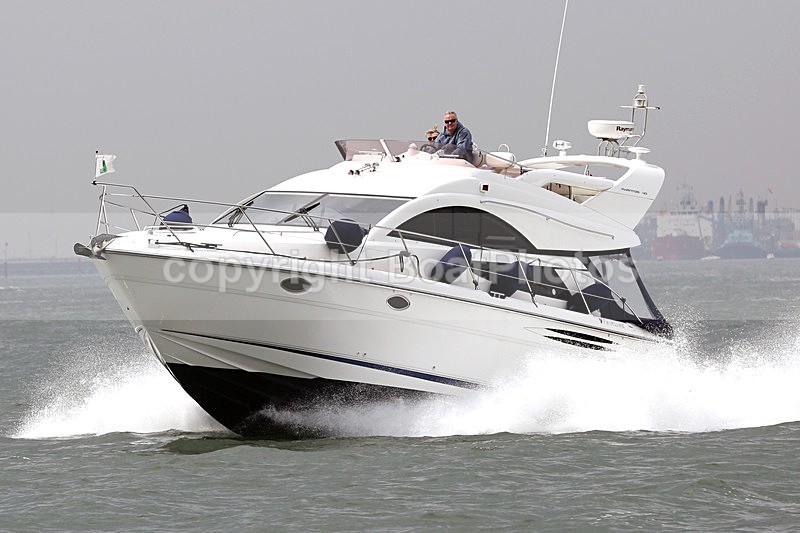 160528 ABBINESS - FAIRLINE PHANTOM 40 Y92A7174 - Flybridge Cruisers
