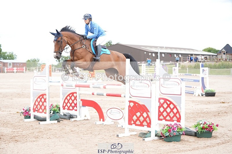 250801-111223-04875 - Cls 14 Snr Fox 1st Rnd