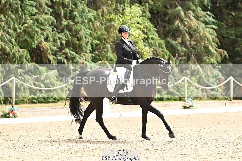 250808A-143257-00922 - 011-Helen.JamesDecadent