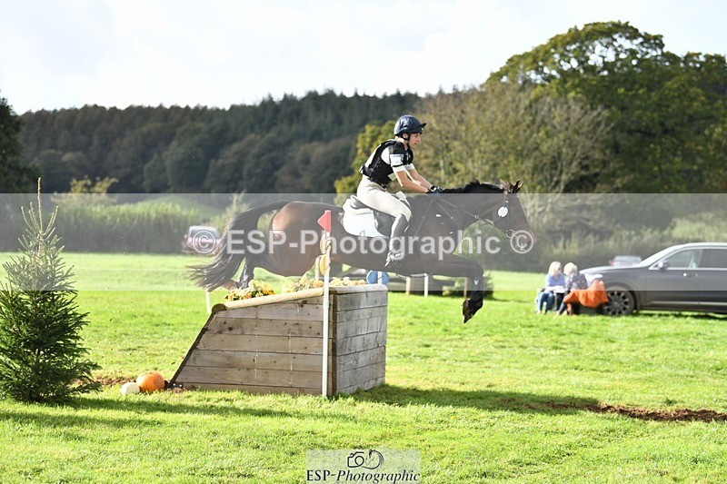 231020-142917-09742 - 133-FOXENHOLE-Laura.Elliott-XC