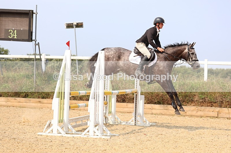 3E7A1237 - Class 4: Senior British Novice/90cm open