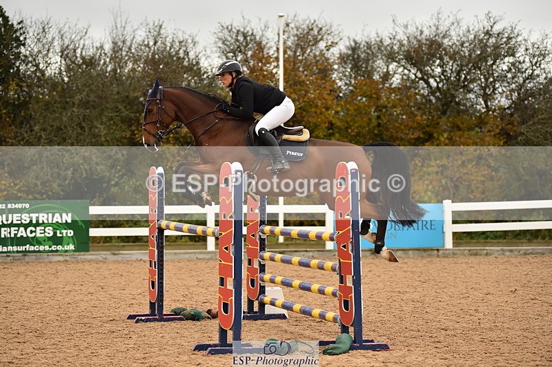 231122A-135944-00564 - Cls 5 Foxhunter & 1.20m Open