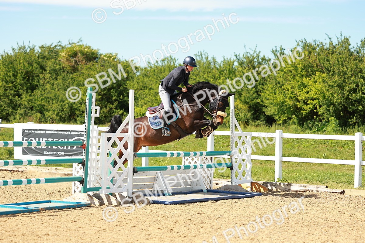 SBM_002731 - Class 4 - Senior Newcomers - 1.10m