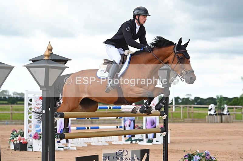 230721A-111254-05582 - Cls 6, 2 Star Medium 1.35m