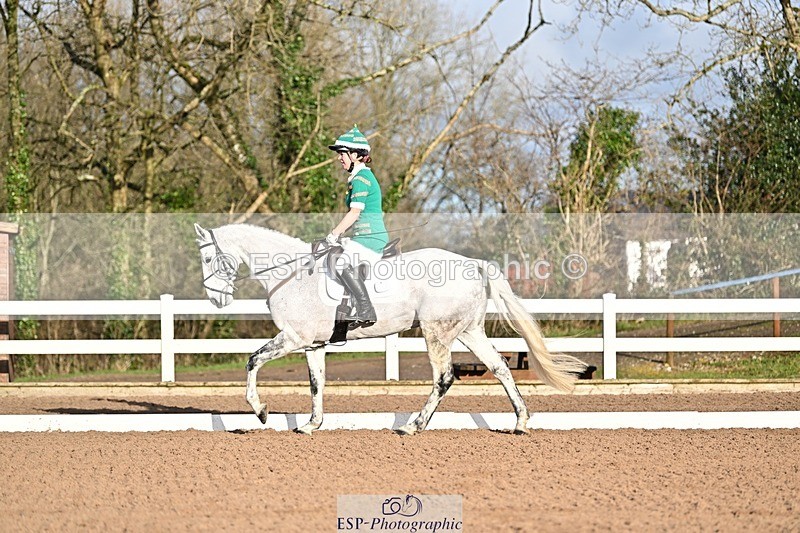 241214-111648-01353 - 105-Janine.Paterson-Machas.Grey