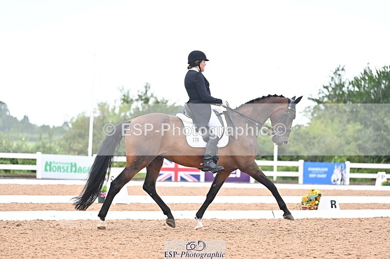 240815A-155656-02509 - 228-Nicola.Rapley-Scolari's.Glory