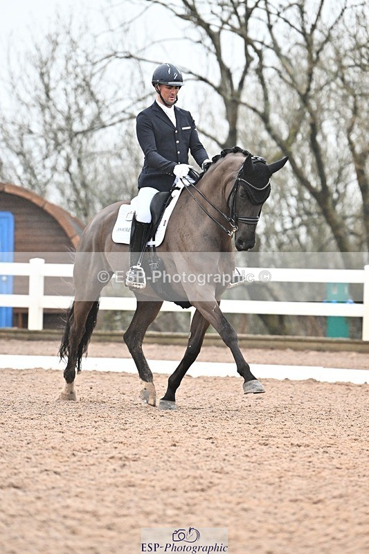 250215-115055-03282 - 127-Jezz.Palmer-Toddington.Debut