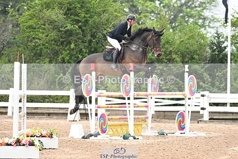 250424-122100-04272 - Cls 21 - 1 Star Gold Tour