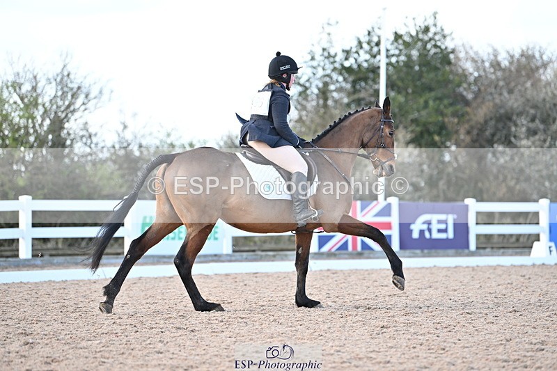 240324A-152939-04496 - Novice 27, 14.30 to 15.25