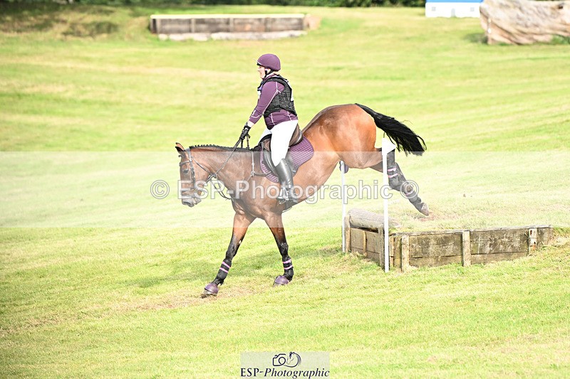 240825X-170747-37420 - 80cm XC 16.30 to 17.30