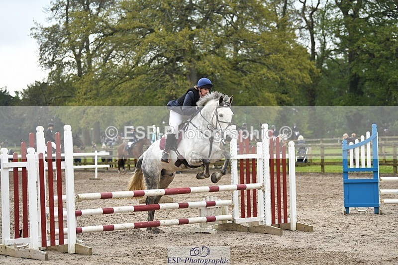 230512-095633-00425 - Cls 10 Snr 85cm Schooling