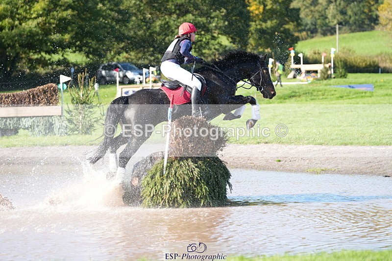 251024A-124115-10755 - B-136-Sophie.Jackson