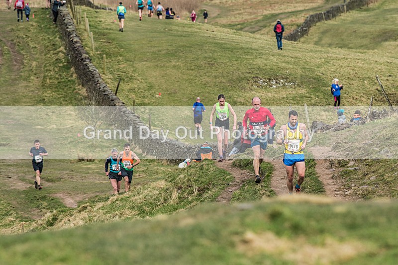 Helm Hill -450 - Kendal Winter League Helm Hill Fell Races (Under 13/15/17 & Seniors) Sunday 16th March 2025