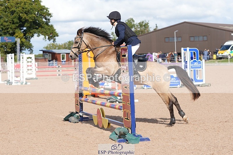 250921-110109-02466 - Cls 5 Pony Discovery and 90cm