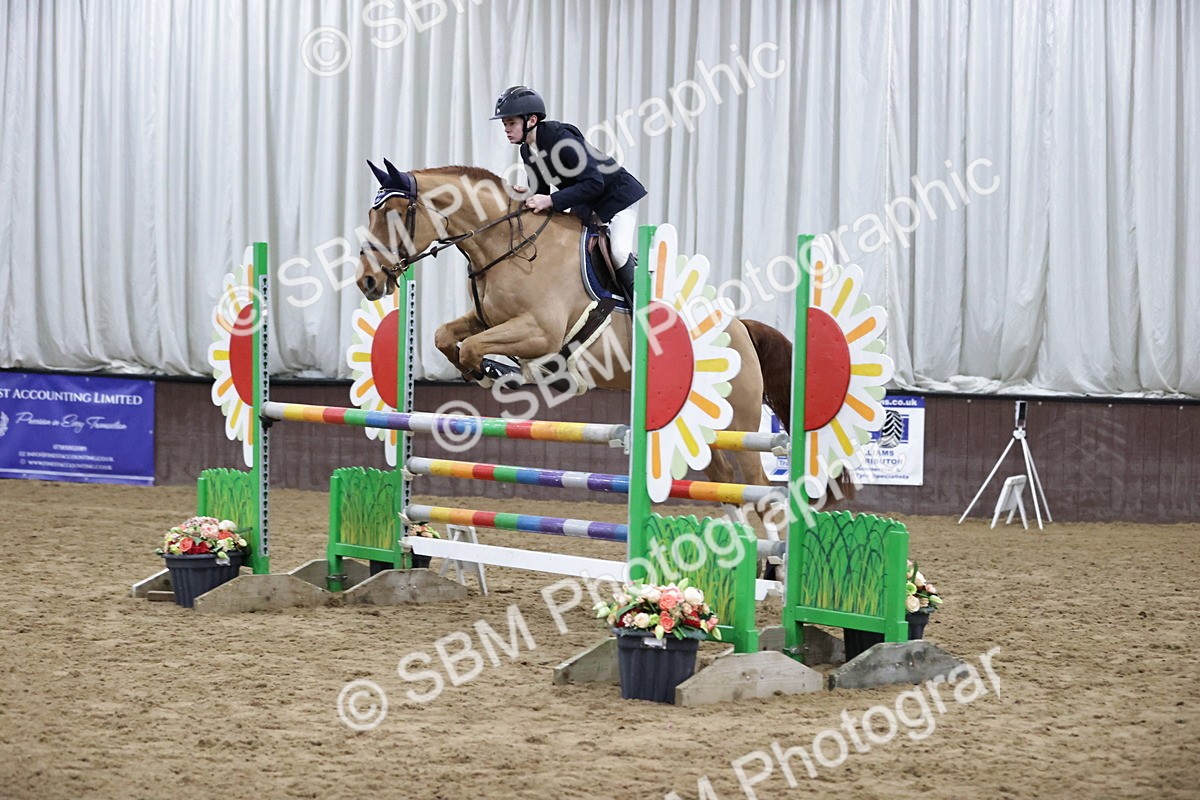 SBM_001069 - Class 4 - Senior Newcomers/ 1.10m Open