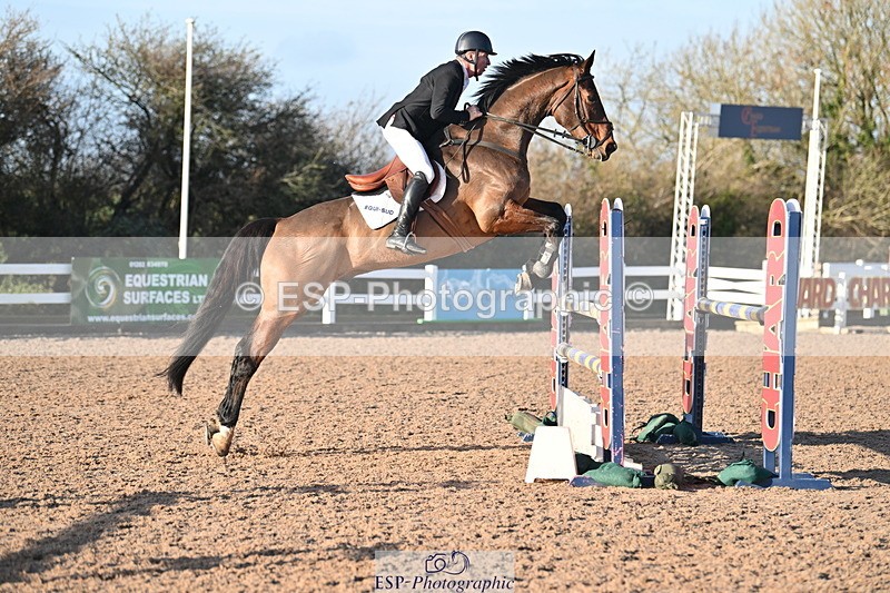 231210A-133237-02607 - Cls 20 Newcomers & 1.10m Open