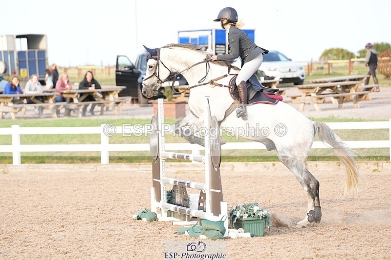 250805-192440-00829 - 1m and 1.10m