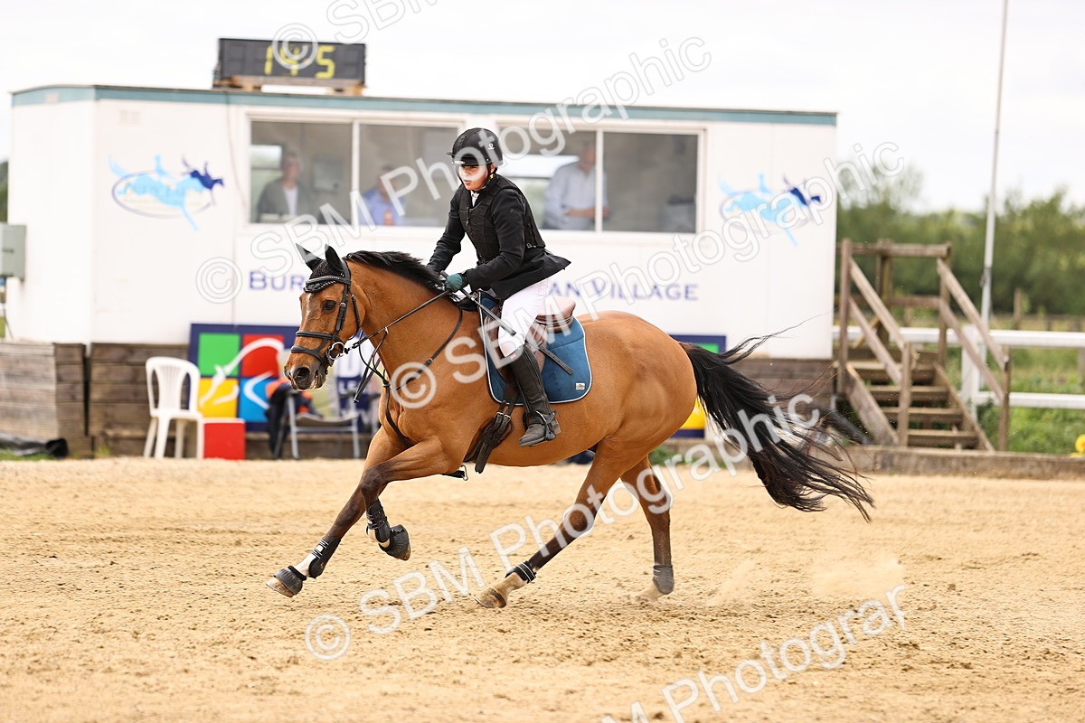 SBM_000418 - Class 4 - 1m showjumping