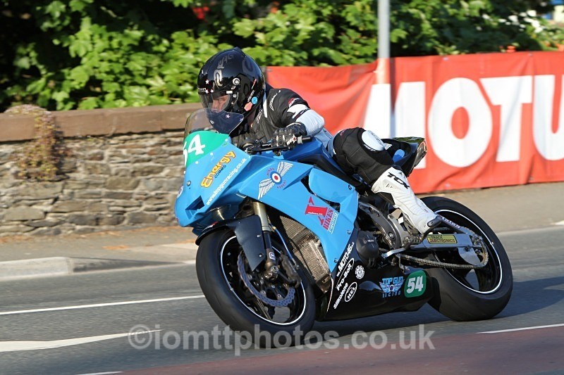  - Saturday Practice Newcomers/Supertwins