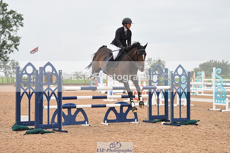 230916A-104244-03883 - Cls 14 Snr Foxhunter