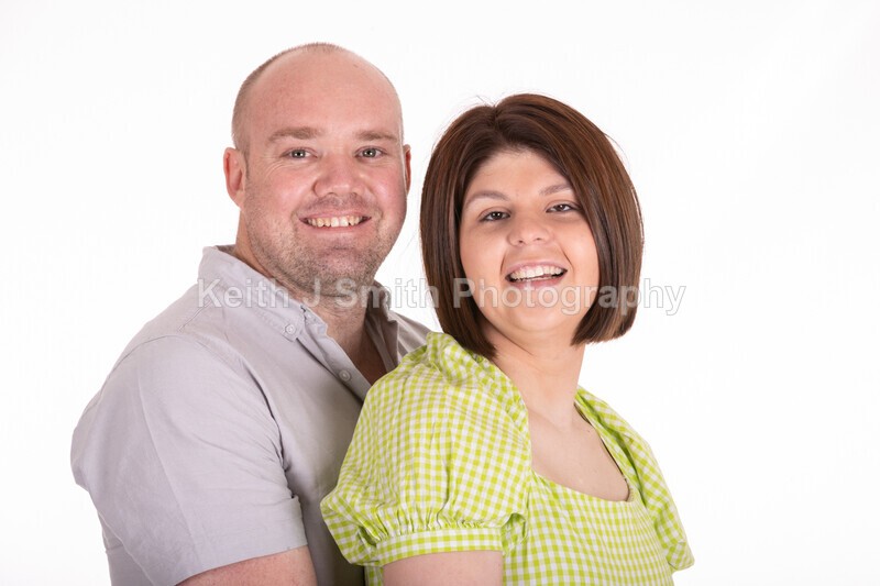 2KJS2797 - Jannie, Kristen & family. Studio