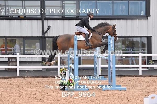 BPP_9964 - CLASS 24 SUN Redpost Equestrian Senior Foxhunter/1.20m Open