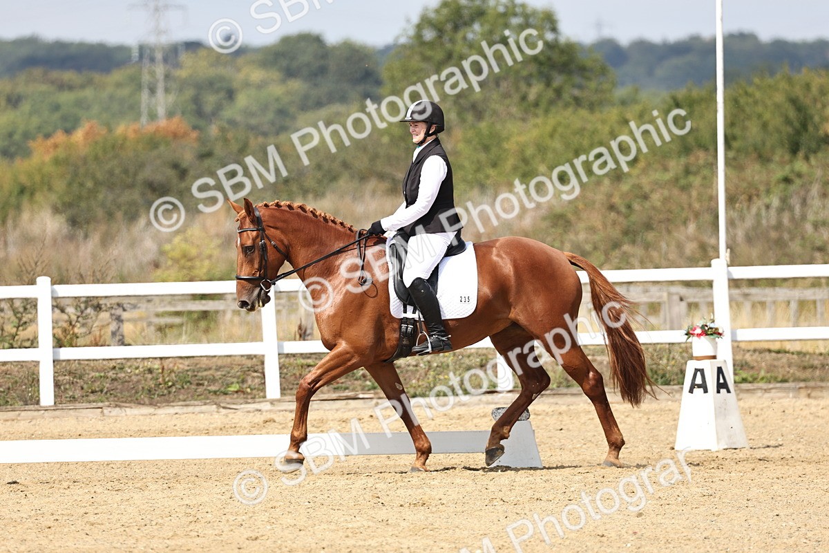 SBM_018375 - Class 16 - Novice 5 - 11.12-12.01