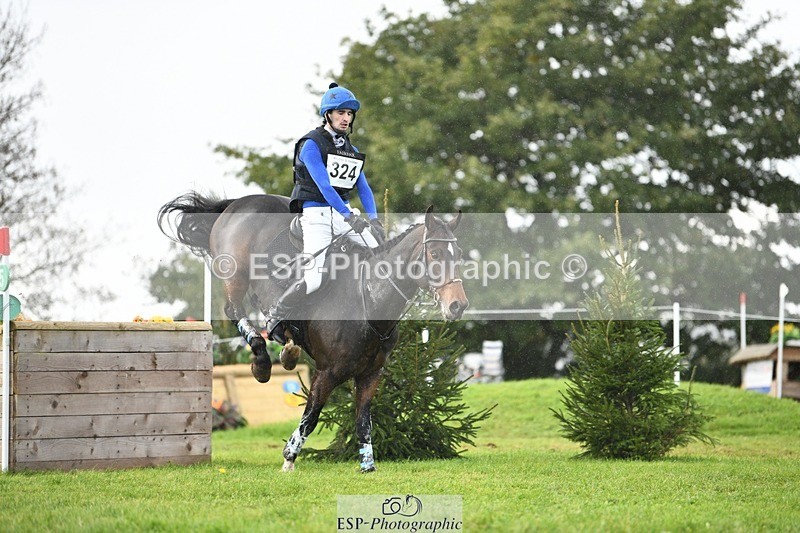 231022-132908-28702 - 324-HAZZLE.DAZZLE-Henry.Hobby-XC