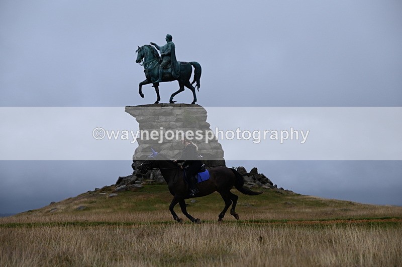 DSC_2083 - Time at Statue 12:13 to 12:32
