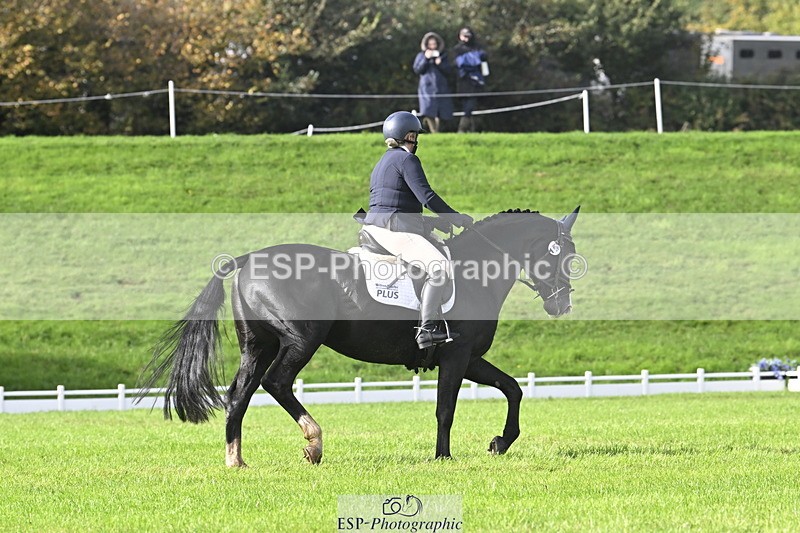 251023A-141822-04322 - E-381-Charlotte.Rowe