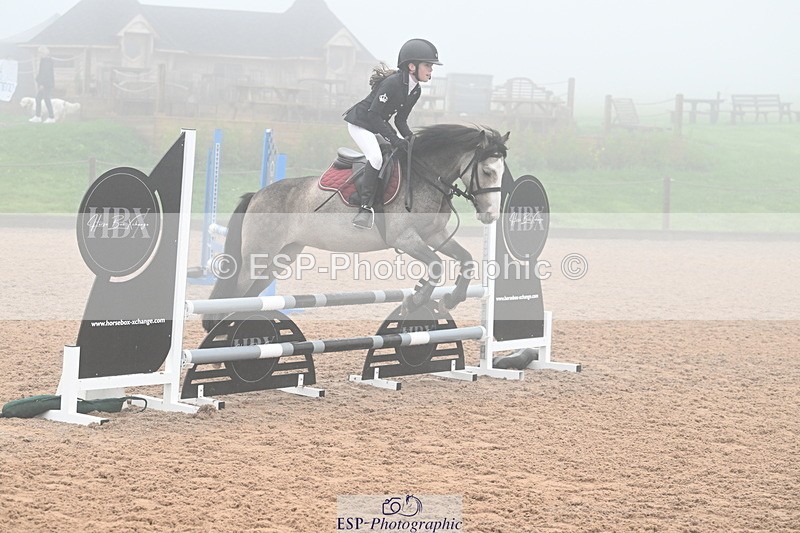 240907A-090520-00016 - Cls 1 Pony Intro 70cm